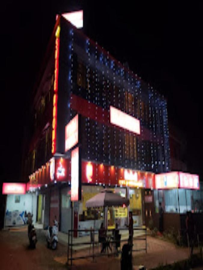 Redbell Suites Residency Kondotty Exterior foto