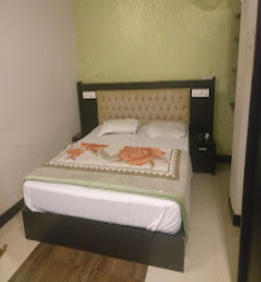 Redbell Suites Residency Kondotty Exterior foto